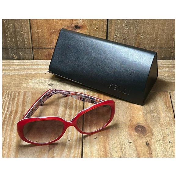 Fendi Red Oval Sunglasses with Monogram Sunglasses Case FS5085 615 135. - Picture 11 of 16